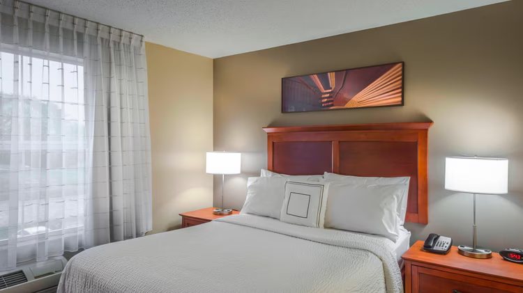 TownePlace Suites by Marriott Baltimore BWI Airport — Guest room
