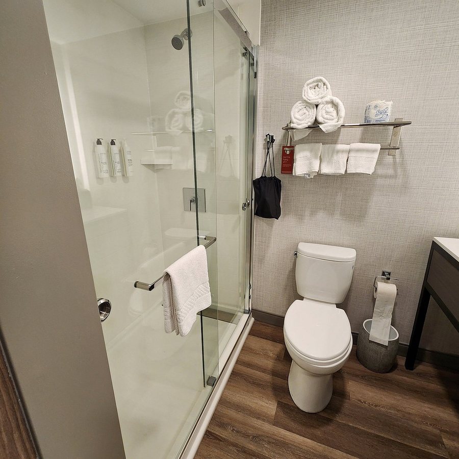 TownePlace Suites by Marriott Bellingham — Bathroom