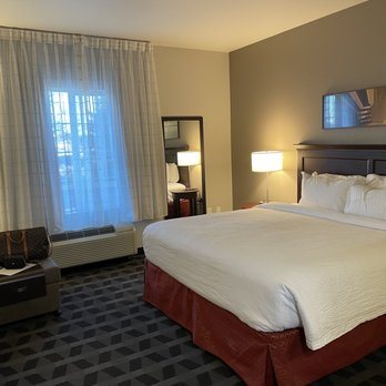 TownePlace Suites by Marriott Boise West Meridian — Guest room