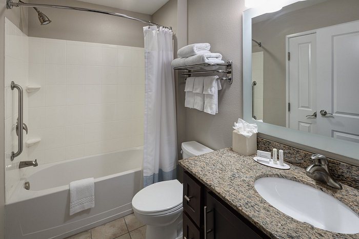 TownePlace Suites by Marriott Columbia Southeast Fort Jackson — Bathroom