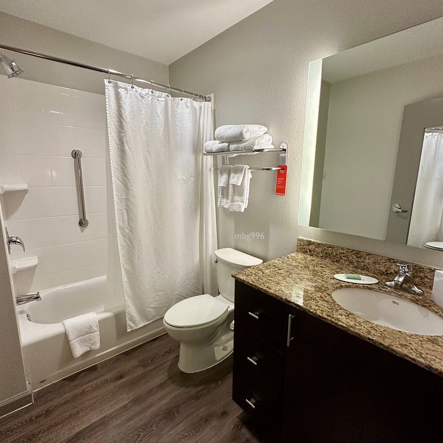 TownePlace Suites by Marriott Columbia West Lexington — Bathroom
