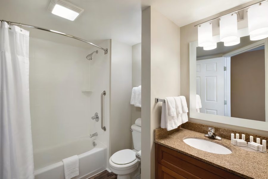 TownePlace Suites by Marriott Denver Downtown — Bathroom