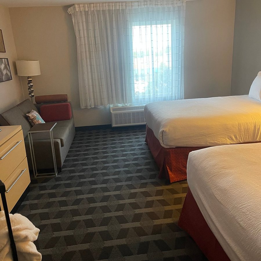 TownePlace Suites by Marriott Fayetteville Cross Creek — Guest room