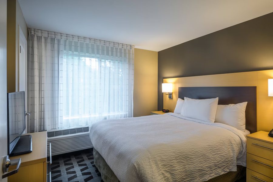 Towneplace Suites By Marriott Goldsboro — Guest room