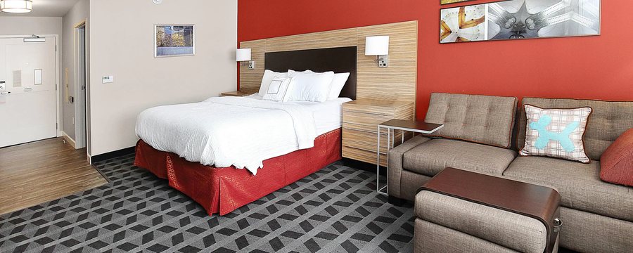TownePlace Suites by Marriott Grove City Mercer Outlets — Guest room