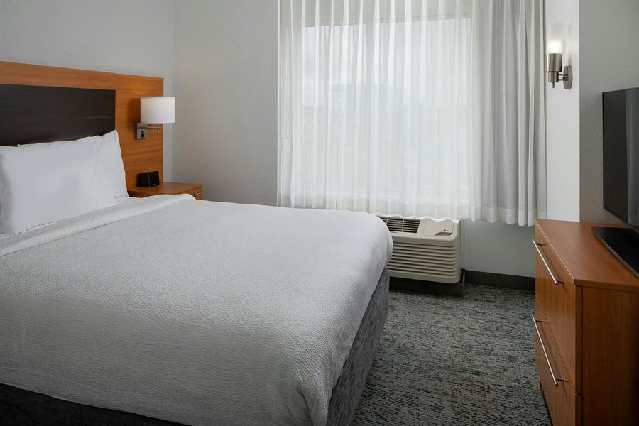 TownePlace Suites by Marriott Huntsville West Redstone Gateway — Guest room