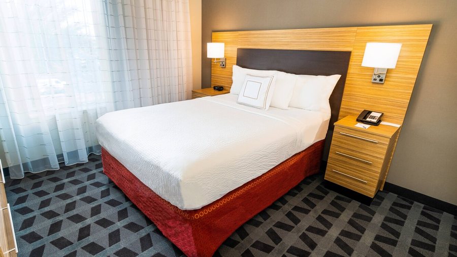 TownePlace Suites by Marriott Las Vegas Henderson — Guest room