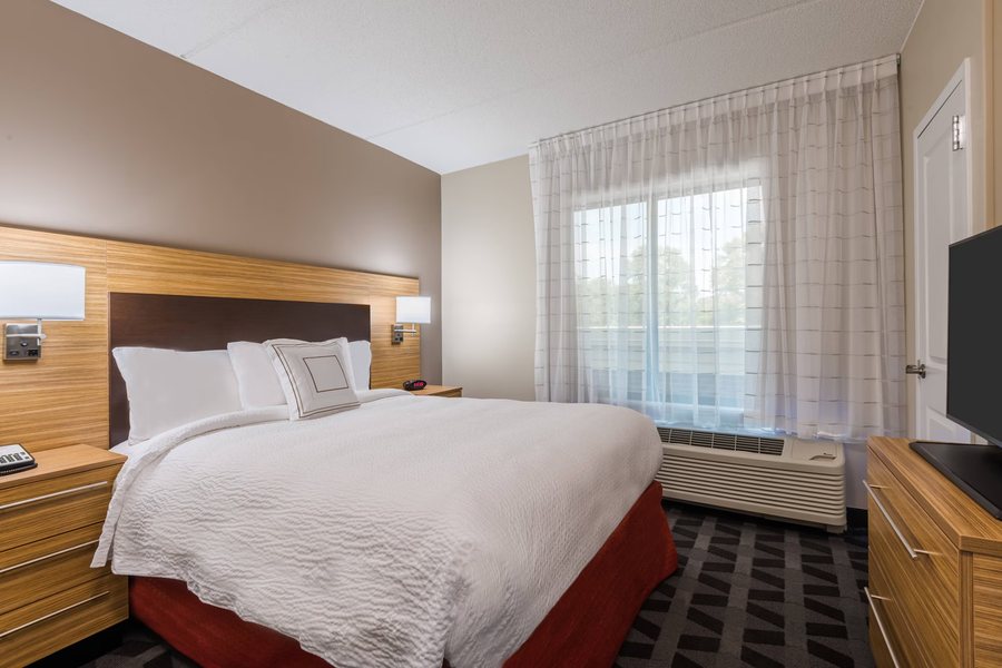 TownePlace Suites by Marriott Latham Albany Airport — Guest room