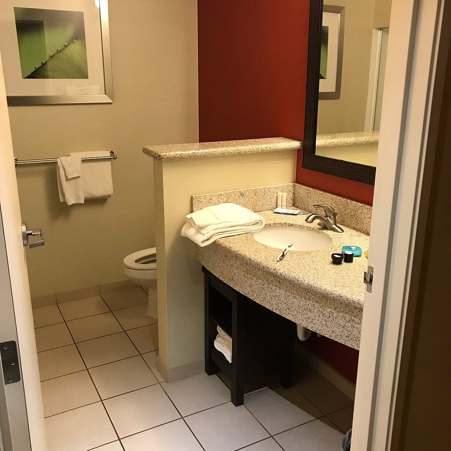 TownePlace Suites by Marriott Lexington Keeneland Airport — Bathroom
