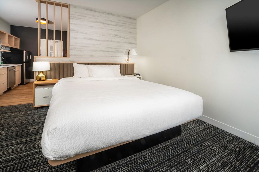 TownePlace Suites by Marriott Louisville Downtown — Guest room