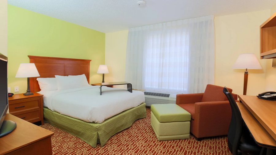 TownePlace Suites by Marriott Lubbock — Guest room