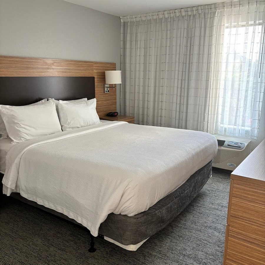 TownePlace Suites by Marriott Macon Mercer University — Guest room