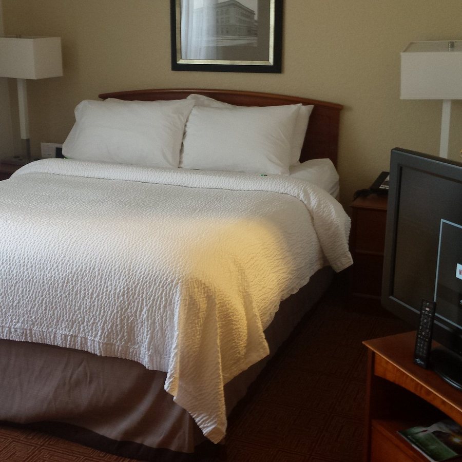 TownePlace Suites by Marriott Minneapolis Downtown North Loop — Guest room