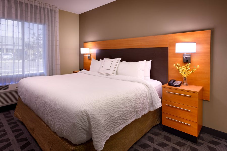TownePlace Suites by Marriott Missoula — Guest room