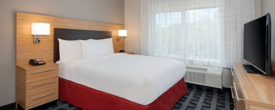 TownePlace Suites by Marriott Niceville Eglin AFB Area — Guest room