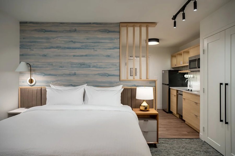 TownePlace Suites by Marriott Omaha West — Guest room