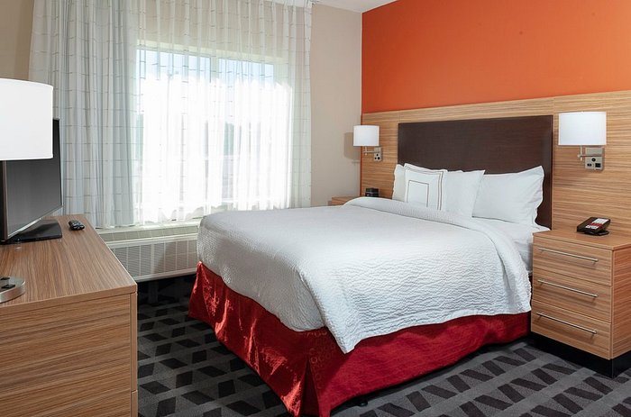 Towneplace Suites By Marriott San Antonio Westover Hills — Guest room