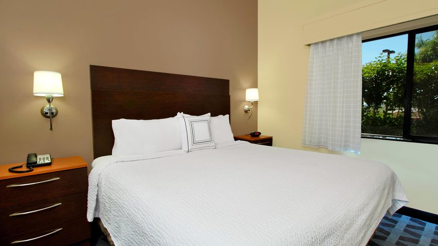 TownePlace Suites by Marriott St George — Guest room