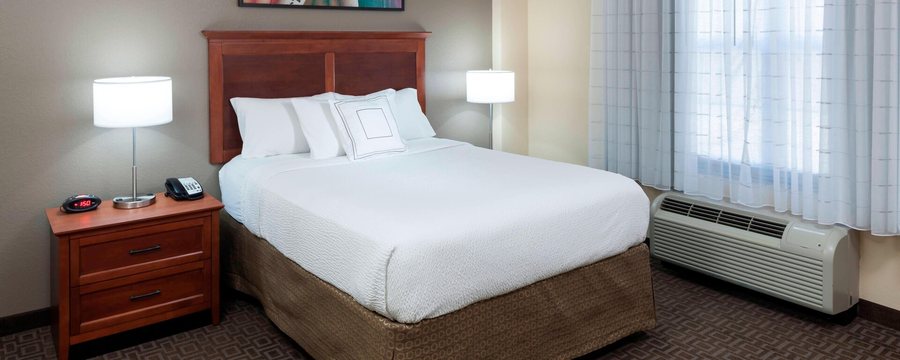 TownePlace Suites by Marriott Suffolk Chesapeake — Guest room