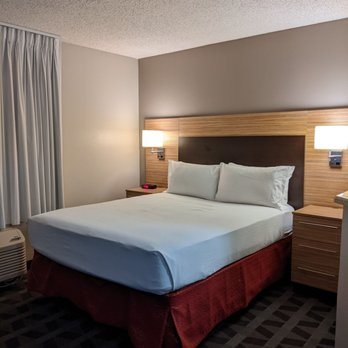 TownePlace Suites by Marriott Tempe at Arizona Mills Mall — Guest room