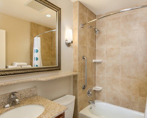 TownePlace Suites by Marriott Tucson — Bathroom
