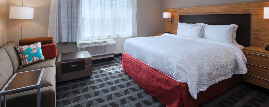 TownePlace Suites Dallas DFW Airport North Irving — Guest room