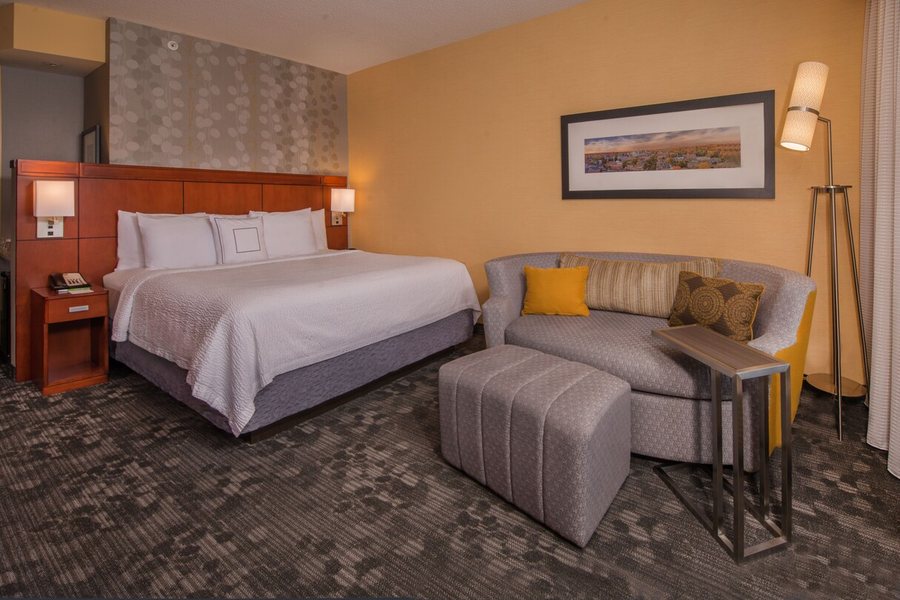 Towneplace Suites Fredericksburg — Guest room