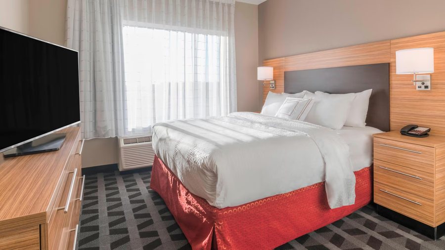 Towneplace Suites Hays — Guest room
