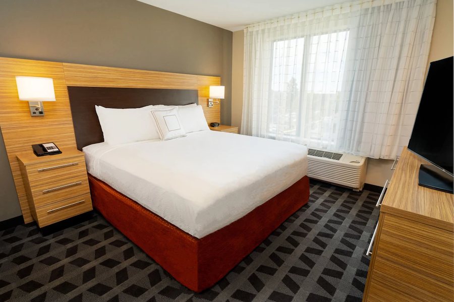 TownePlace Suites Irvine Lake Forest — Guest room