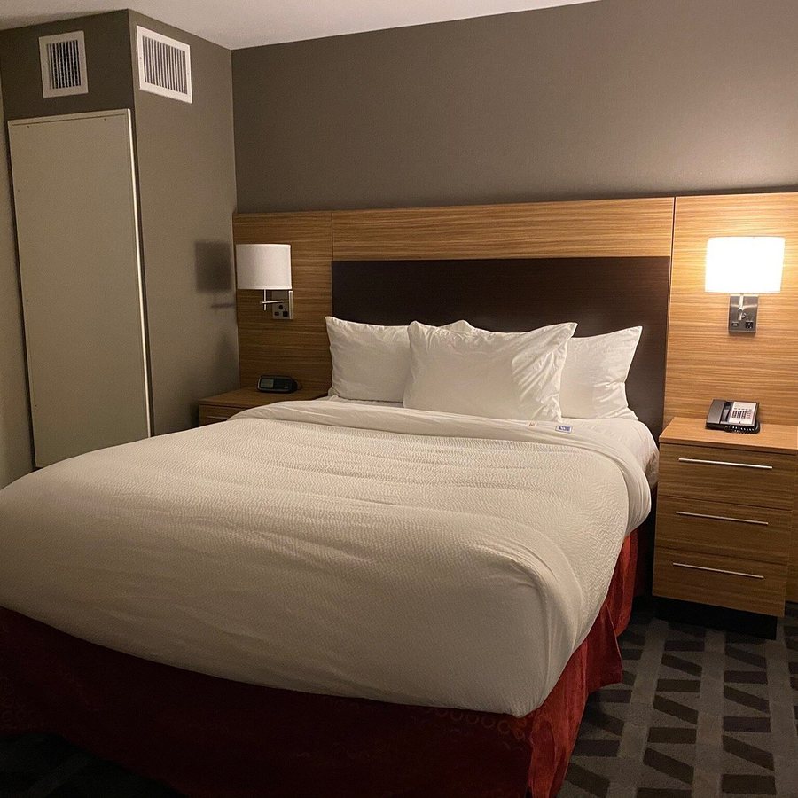 TownePlace Suites Las Vegas Airport South Las Vegas Nevada — Guest room