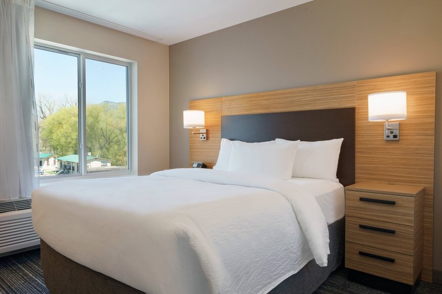 TownePlace Suites Logan — Guest room