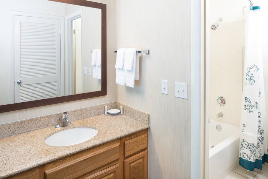 TownePlace Suites Orlando Altamonte Springs Maitland — Bathroom