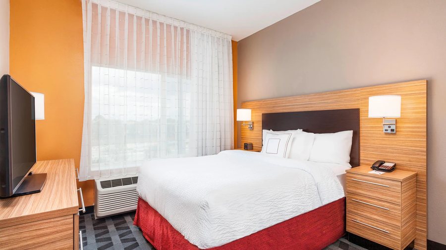 TownePlace Suites Orlando Altamonte Springs Maitland — Guest room