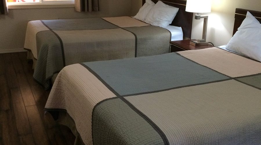 Townhouse Motel Klamath Falls Oregon — Guest room
