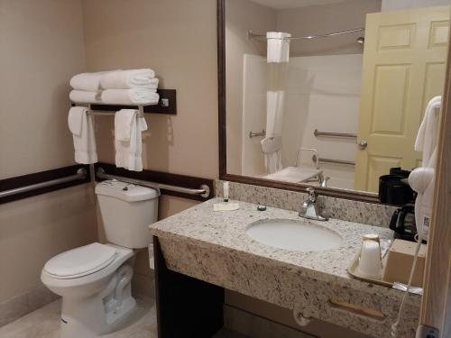 Townsend Gateway Inn — Bathroom