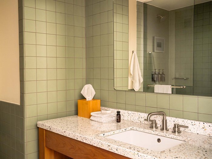Trailborn Highlands — Bathroom
