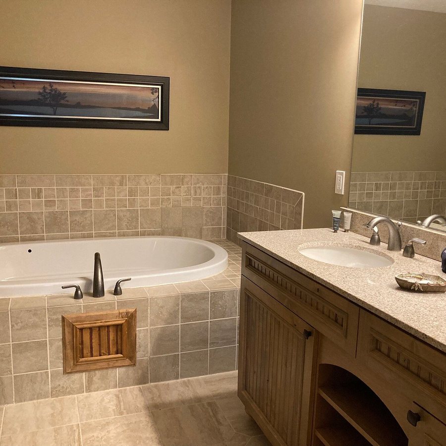 Trappers Lake Lodge Resort — Bathroom