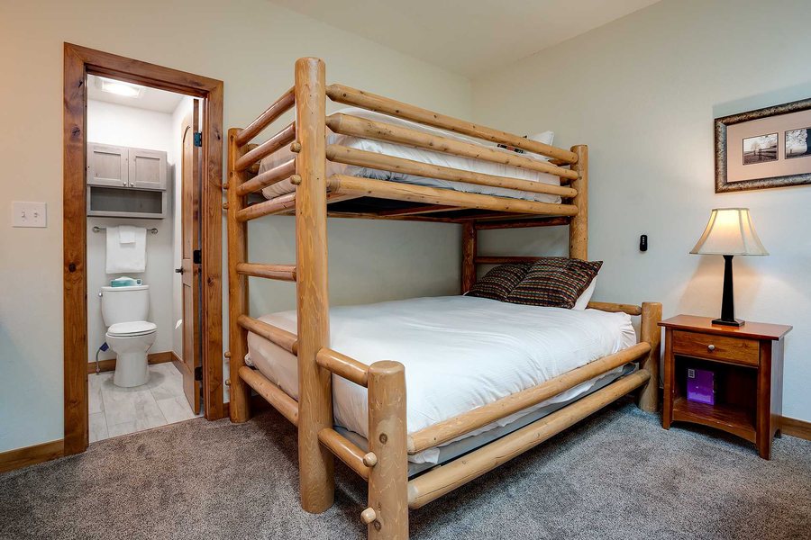 Trappeur s Crossing Resort By Simply Steamboat — Guest room