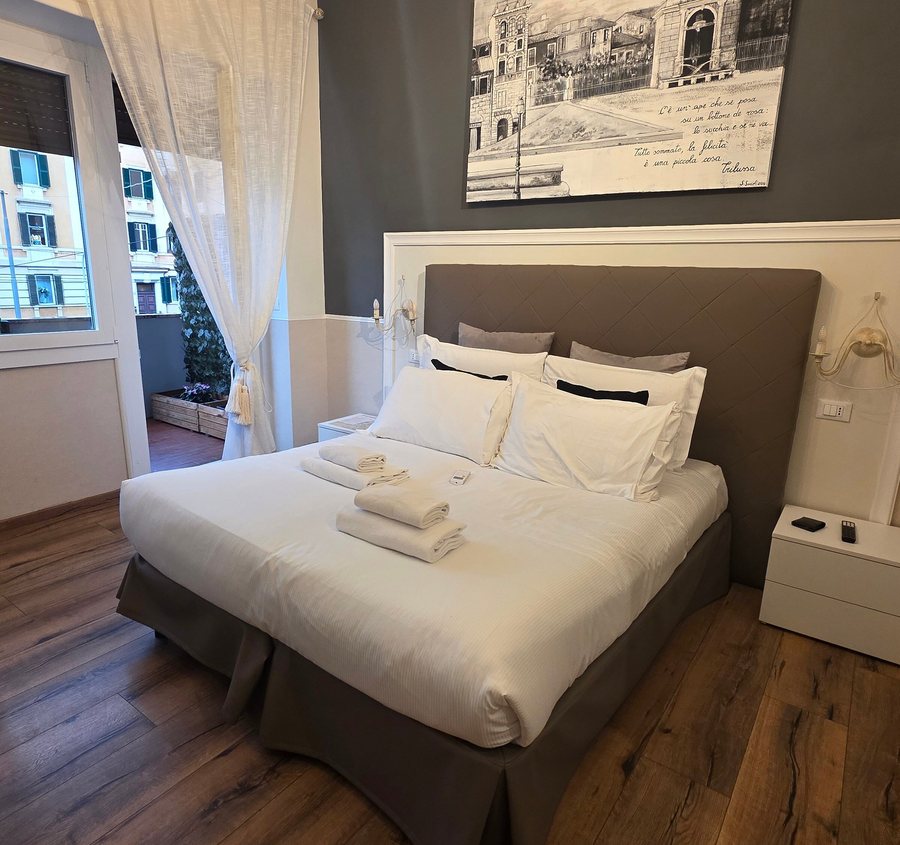Trastevere Gallery Suites — Guest room