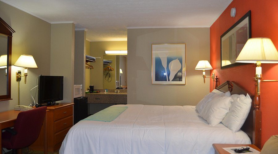 Travel Inn Kingsport — Guest room