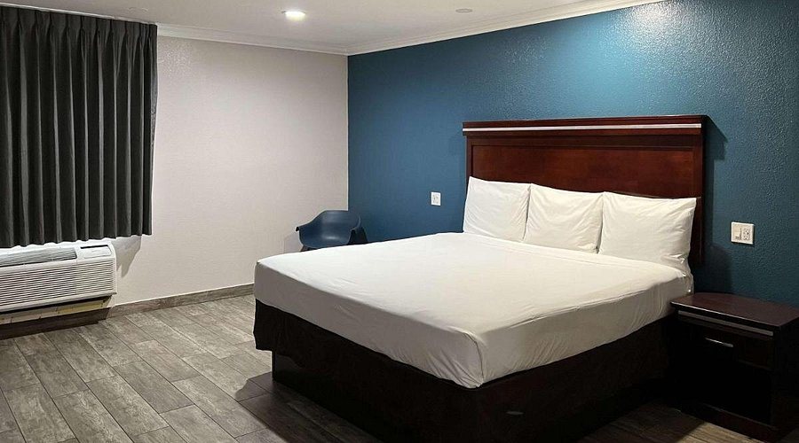 Travel Inn — Guest room