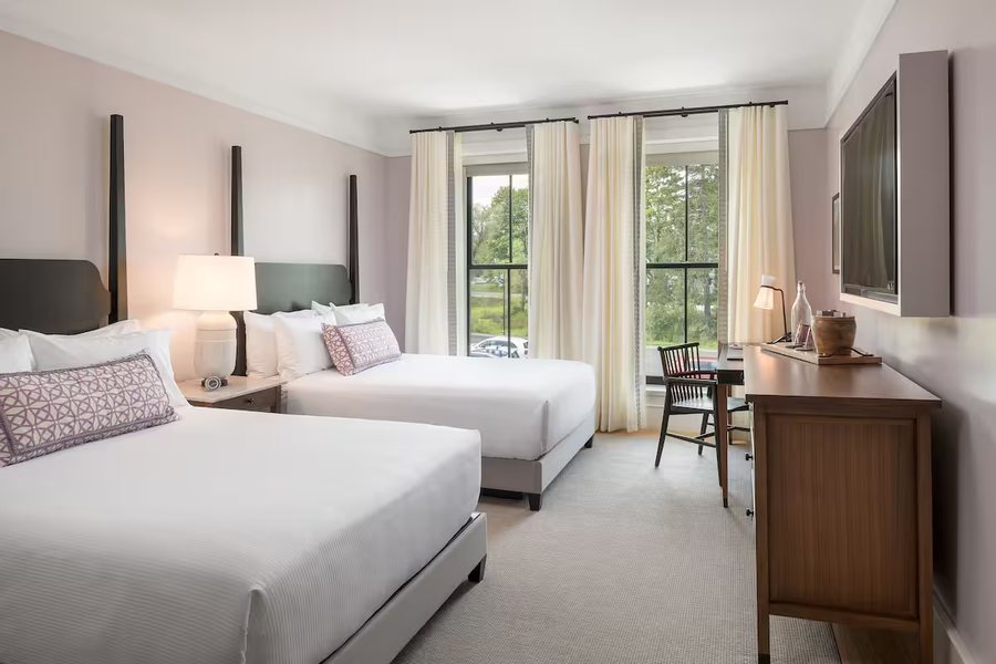 Traveler s Inn — Guest room