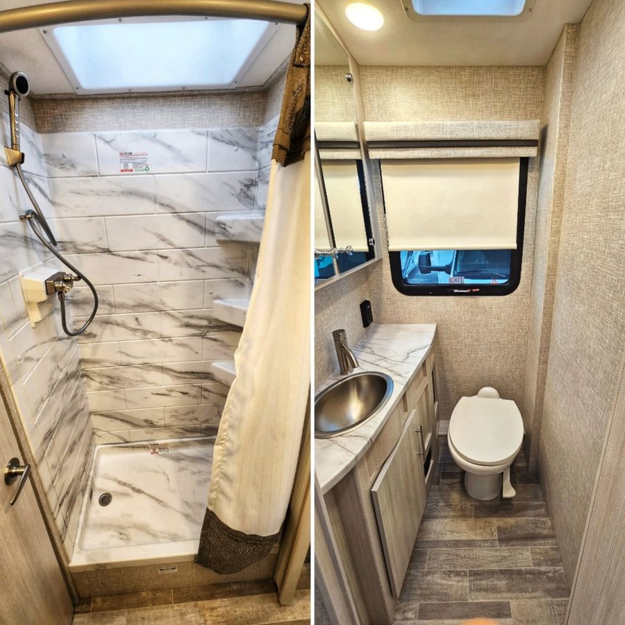 Traveler s World RV Community — Bathroom