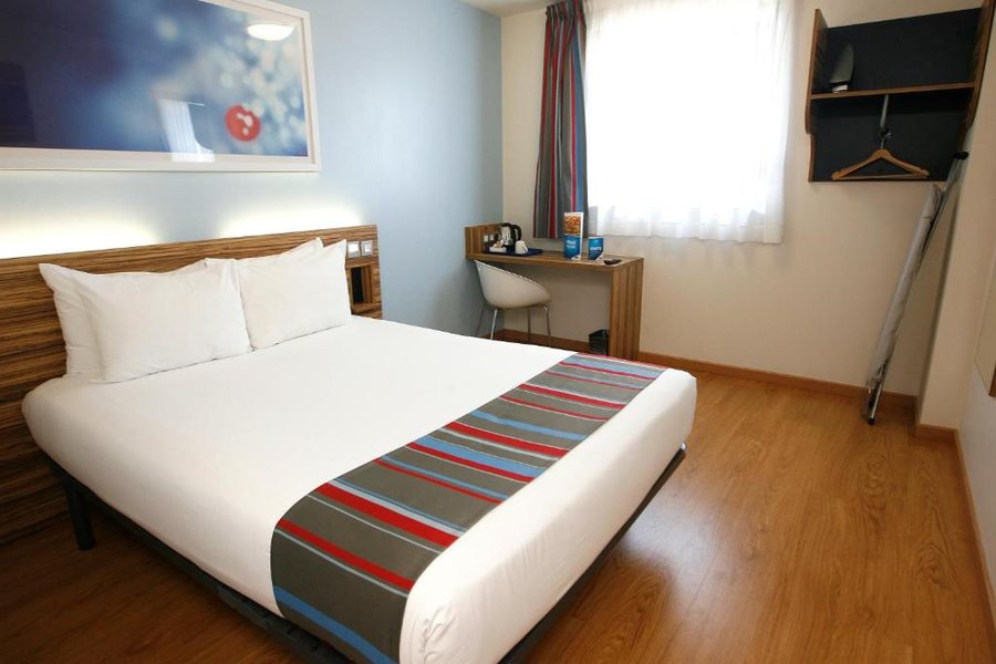Travelodge Barcelona Poblenou Barcelona Catalonia — Guest room