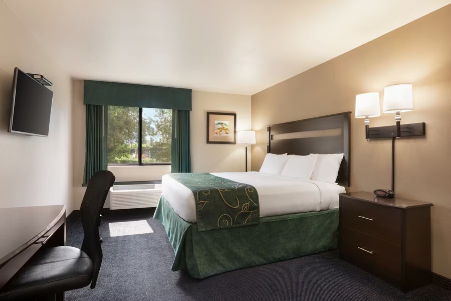 Travelodge by Wyndham Brunswick Near Fredrick — Guest room