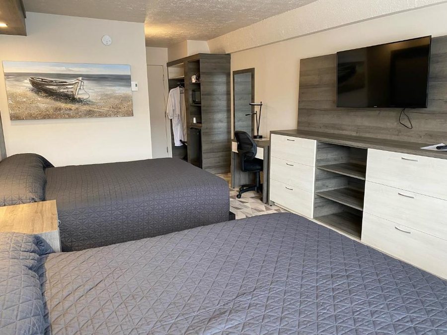 Travelodge by Wyndham Drummondville — Guest room