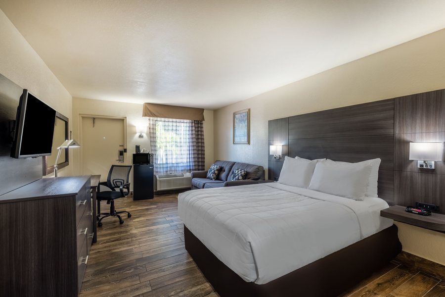 Travelodge by Wyndham Florida City Homestead Everglades — Guest room