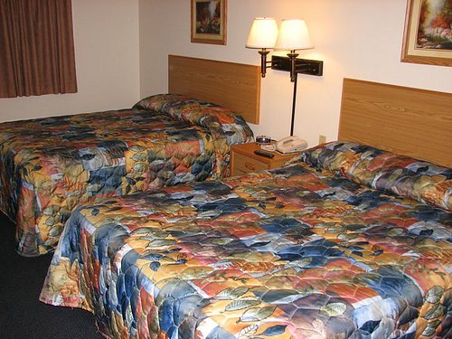 Travelodge by Wyndham Fort Scott Fort Scott Kansas — Guest room