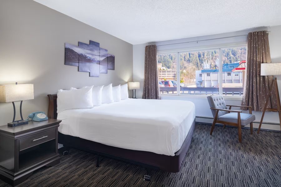 Travelodge by Wyndham Juneau Juneau Alaska — Guest room