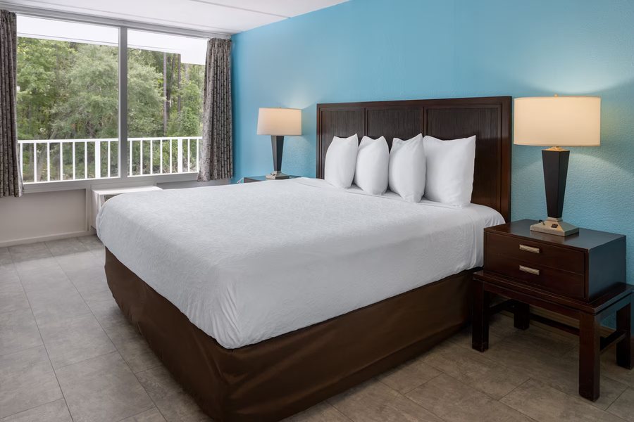 Travelodge by Wyndham Kingsland GA — Guest room